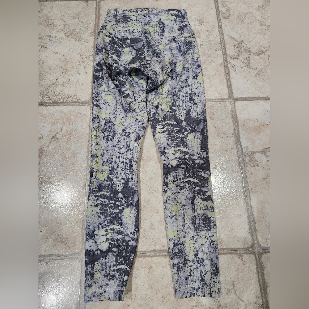 lululemon Leggings - Picture 2 of 4